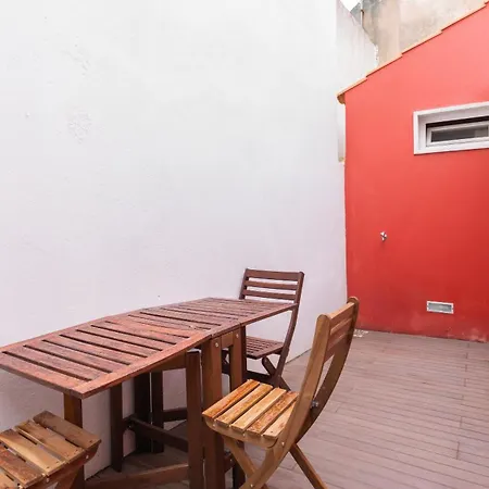 Appartement Cozy Retreat With Patio Near Sintra By Lovelystay