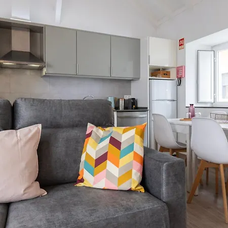 Cozy Retreat With Patio Near Sintra By Lovelystay Apartment *