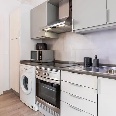 Cozy 1br With Patio Near Sintra By Lovelystay *