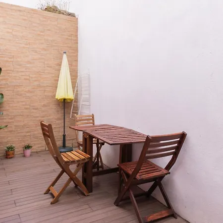 Cozy Retreat With Patio Near Sintra By Lovelystay Colares